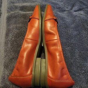 Women's Clark's Lyrical Rhyme Flats size 8.5 Rouge